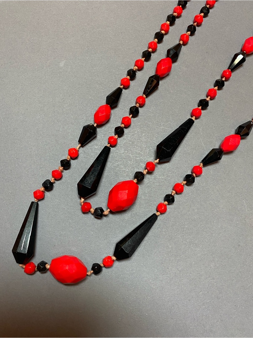 Vintage czech glass red and black long necklace